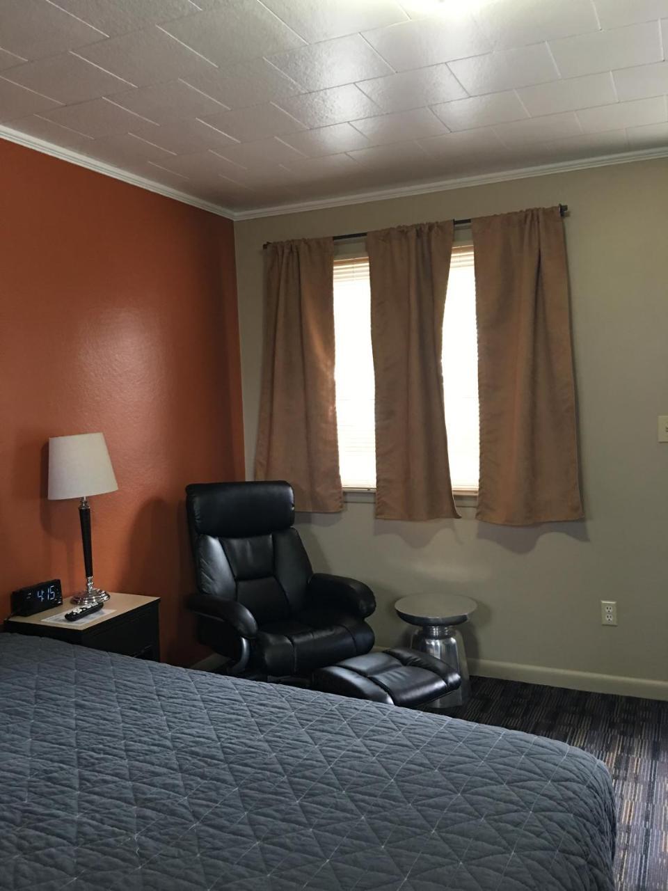The Triangle Motel 앨마 외부 사진